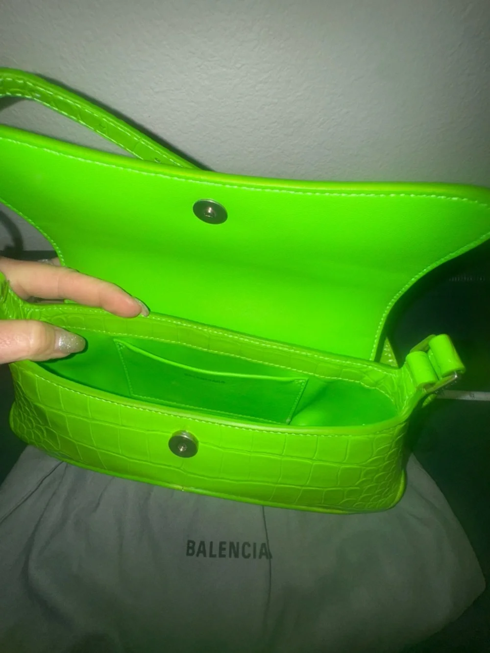 Balenciaga Hourglass Green Croc-Embossed Shoulder Bag with Silver BB - Picture 10 of 16